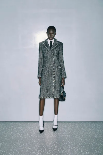 Look 10
